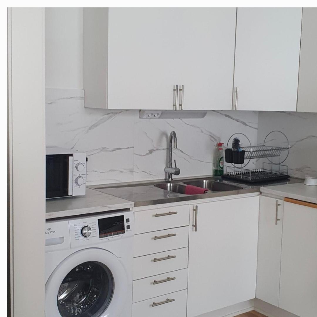 Centrum Laegenhet Skovde Bagian luar foto
